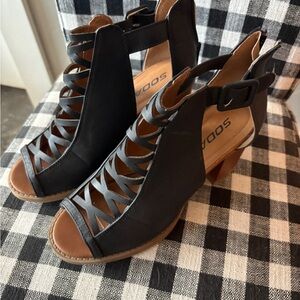 Soda Black Strappy Women's Sandals